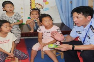 江北交警走進(jìn)洪塘基地萌芽樂園