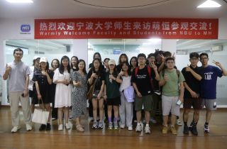 校企合作 共贏未來 | 寧波大學(xué)師生來訪國(guó)貿(mào)參觀交流